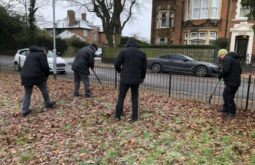 Friends of Rockingham Road Pleasure Park plant bulbs in Kettering, joined by Ash Davies.